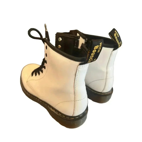 DR MARTENS WHITE PATENT LEATHER ZIP SIDE BOOTS WOMEN SIZE 5 - Picture 7 of 7